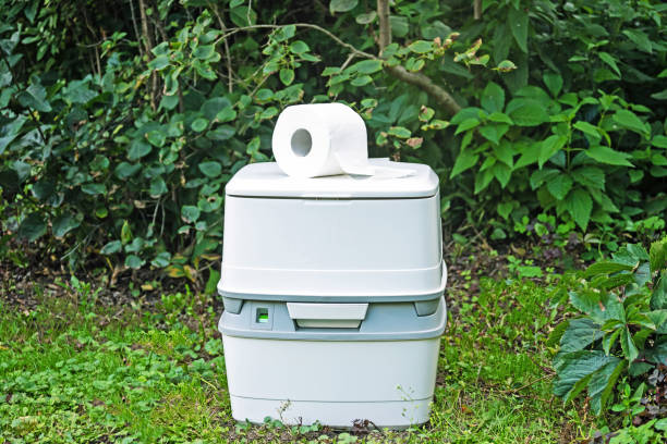 Best Portable toilet rental cost  in Rochester, IL
